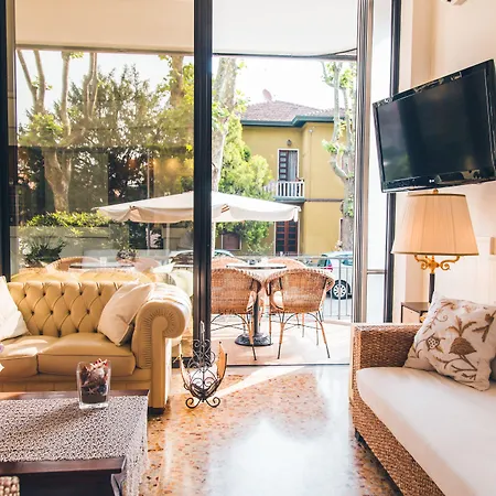 فندق مبيت وإفطار De La 3*