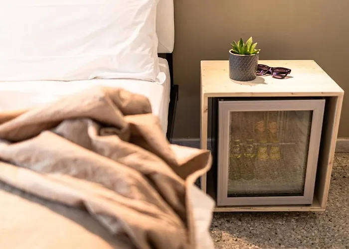 Bed & Breakfast De La 3*