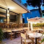 De La Bed & Breakfast Cattolica