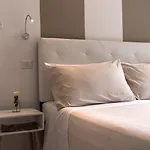 De La Bed & Breakfast Cattolica