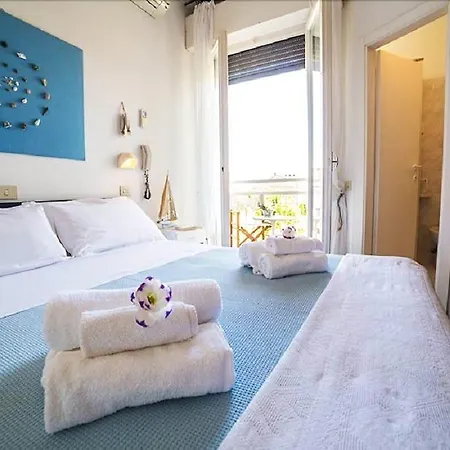 Bed & Breakfast De La 3*