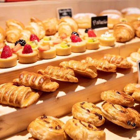 לינה וארוחת בוקר De La