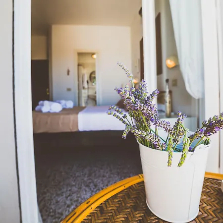 De La