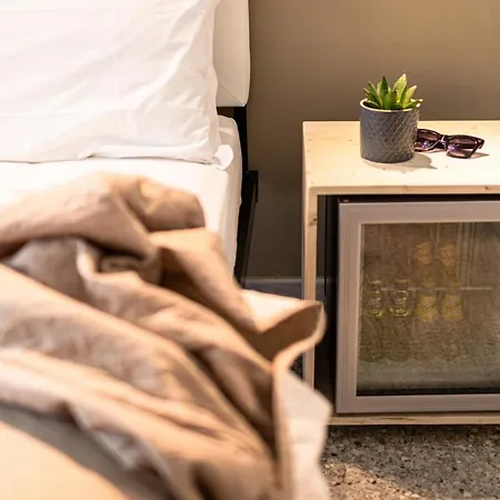 Bed & Breakfast De La 3*