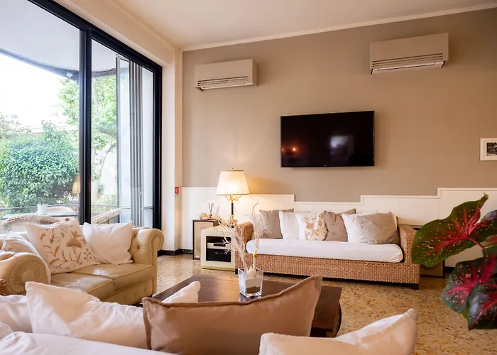 De La 3* Κατόλικα